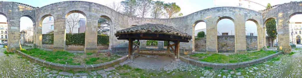 Visite de l'ancien lavoir à Millau en Aveyron
